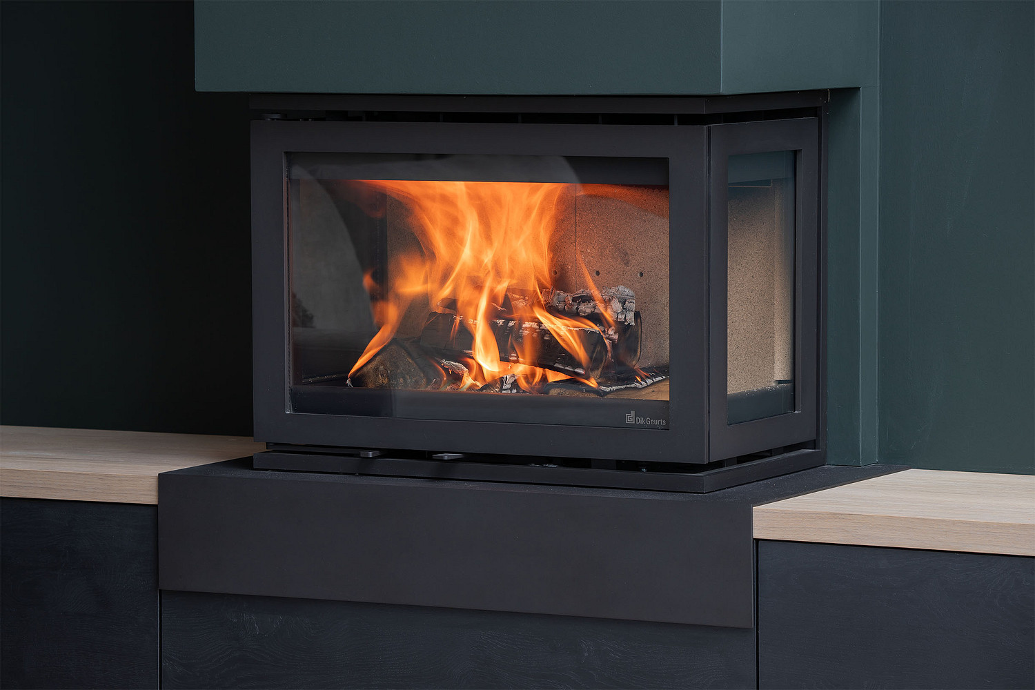 Last van rooklucht in huis door de open haard? Dit is de oorzaak én oplossing