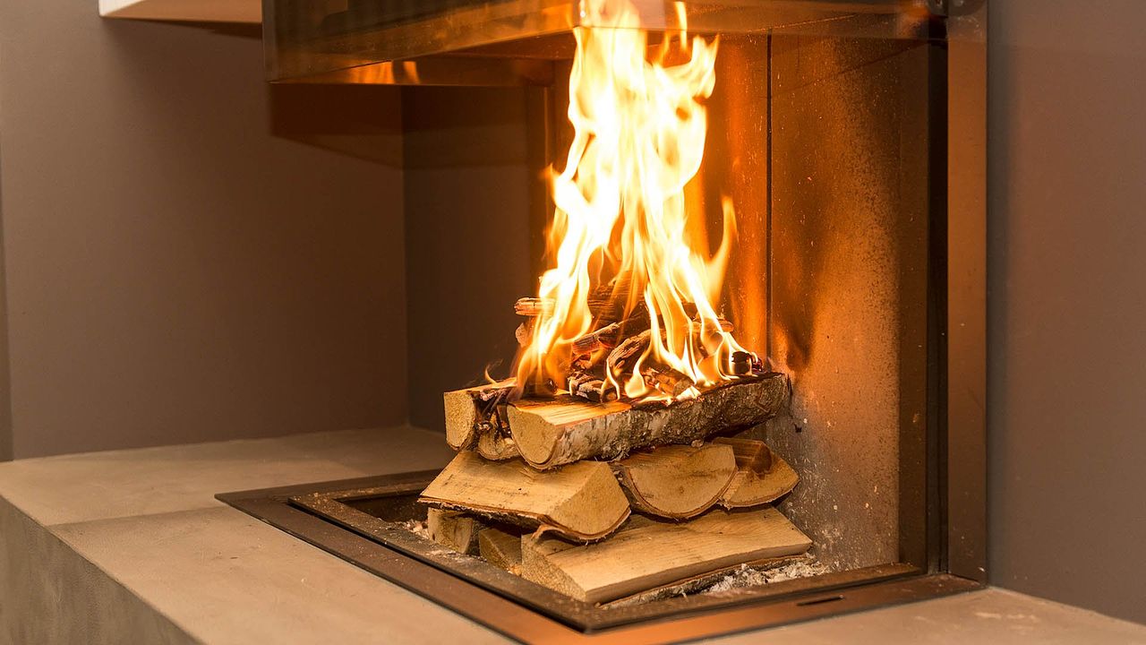 Schitterend vuur van uw houtkachel via de Zwitserse Methode